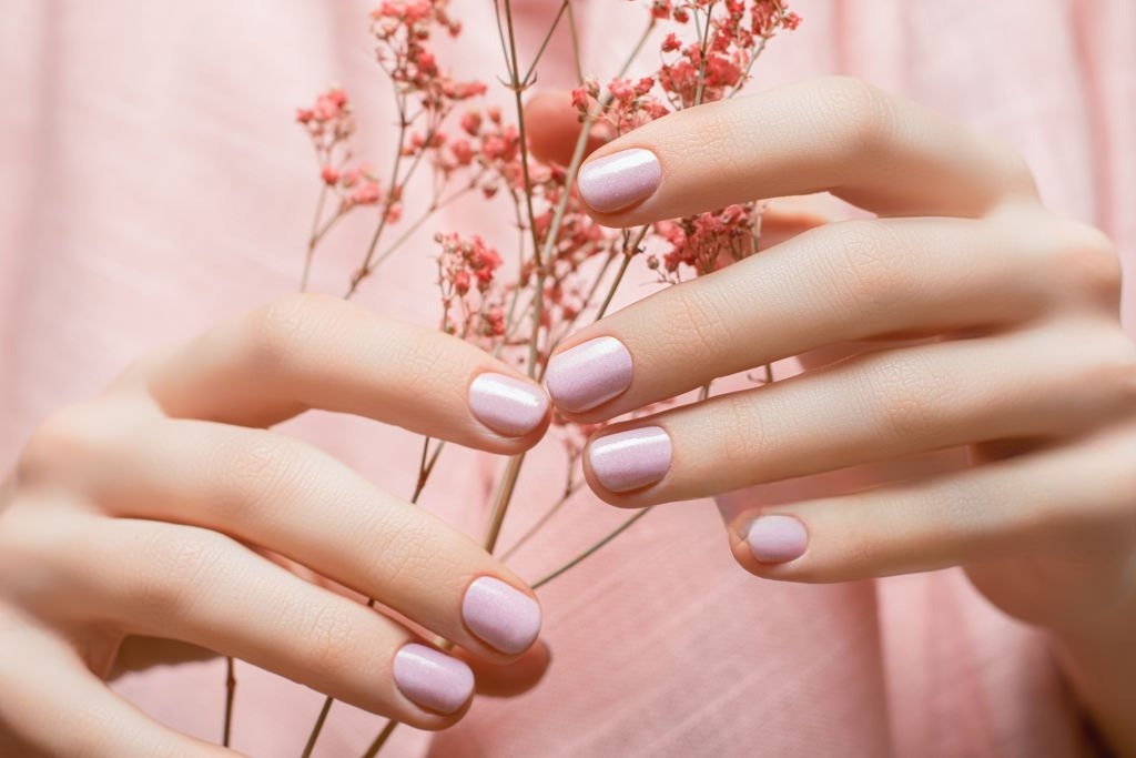 BEAUTE DES MAINS : VERNIS SIMPLE MAINS 10 SEANCES + 3 OFFERTES image